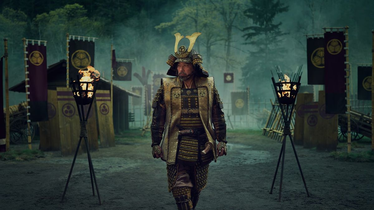 RECENZE: Šógun hraje brilantní politickou hru na pozadí střetu kultur, ostrých mečů a nekompromisních tradic